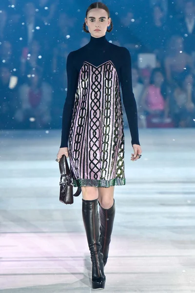 Look 48